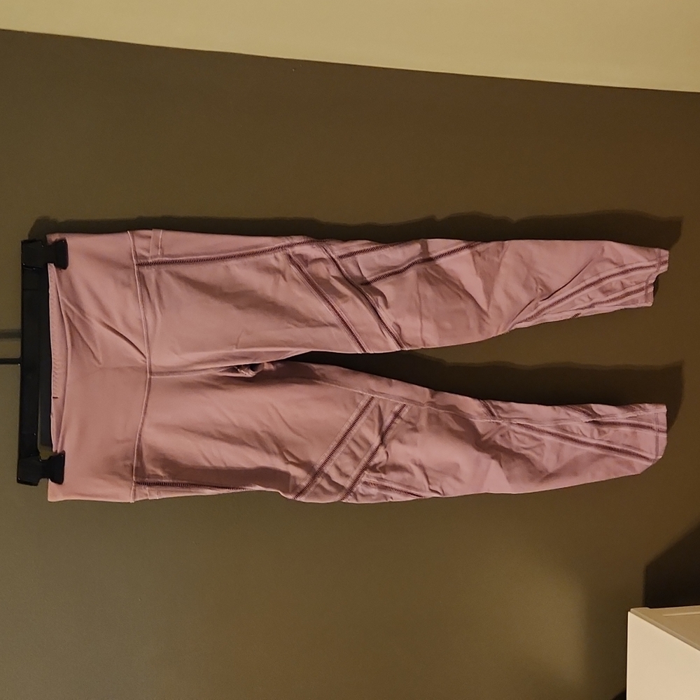 Like new Victoria sport purple leggings